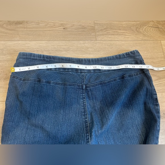 Soft Surroundings Pull On Jeans Size Medium Blue Straight Leg - Picture 8 of 9